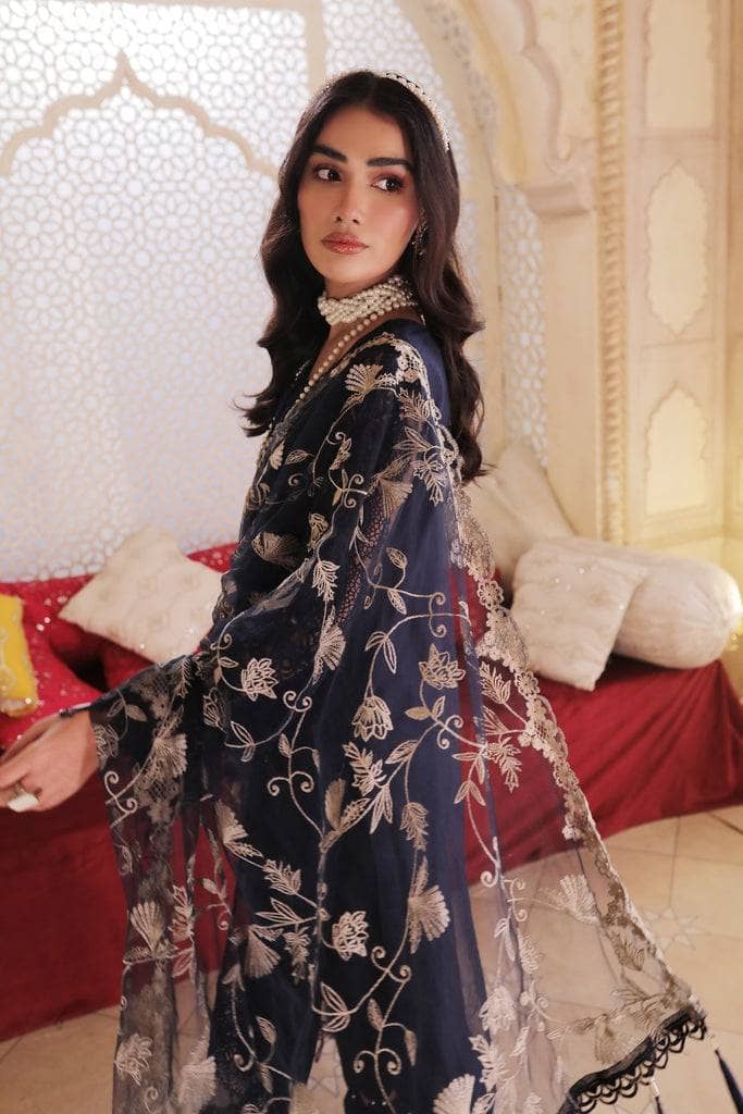 img_lsm_lakhani_embroidered_lawn_awwal_boutique