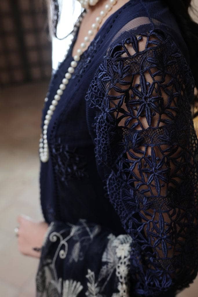 img_lsm_lakhani_embroidered_lawn_awwal_boutique