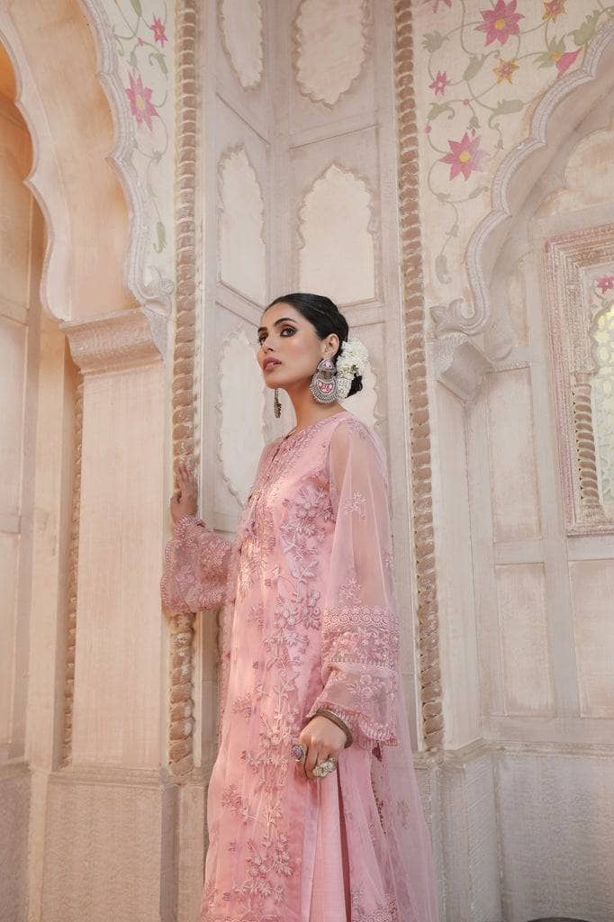 img_lsm_lakhani_embroidered_lawn_22_awwal_boutique