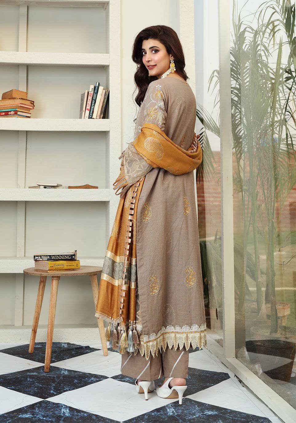 img_elaf_luxury_winter_collection_awwal_boutique