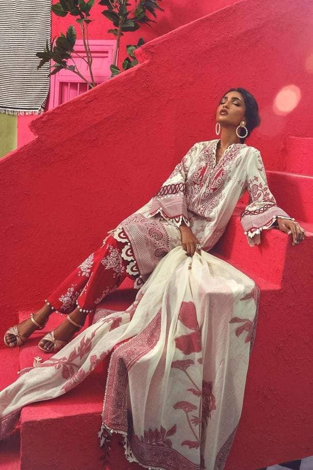 img_sana_safinaz_pre_fall_winter_collection_awwal_boutique