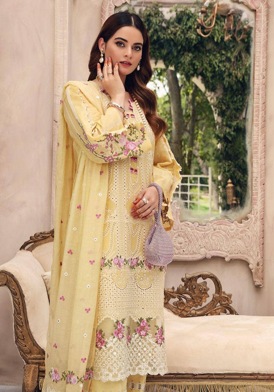 img_elaf_festive_chikankari_lawn_collection_awwal_boutique