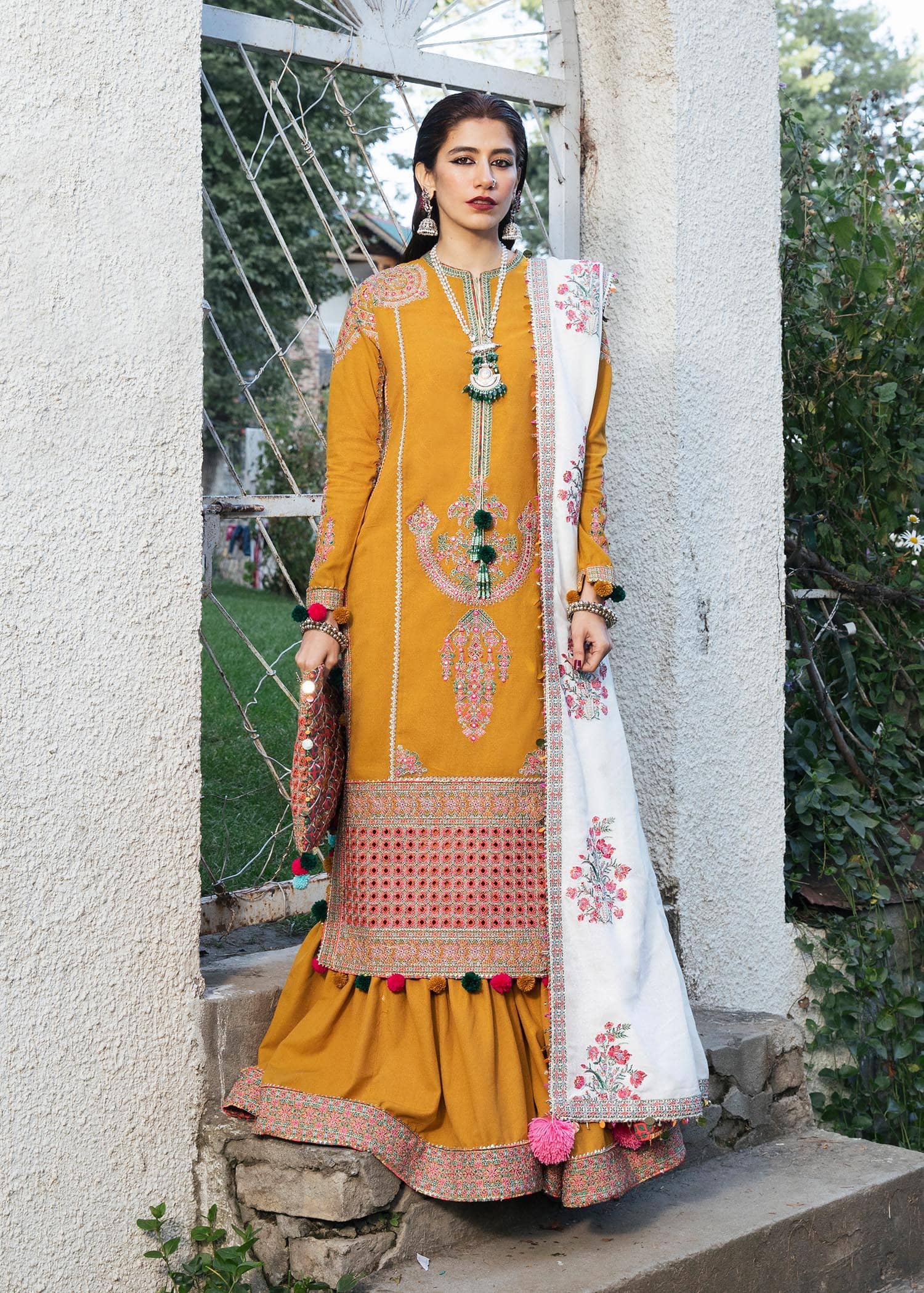 img_hussain_rehar_karandi_22_awwal_boutique