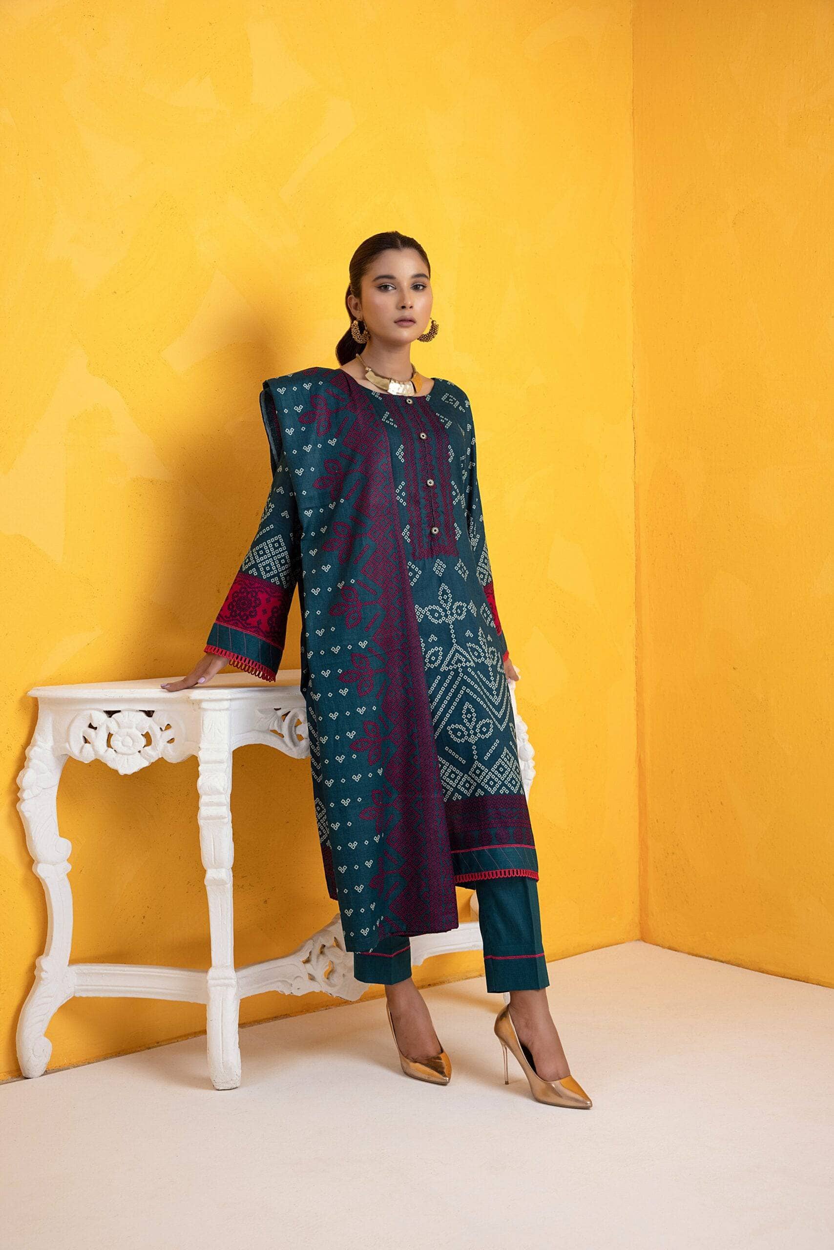 img_erum_misha_lawn_22_awwal_boutique