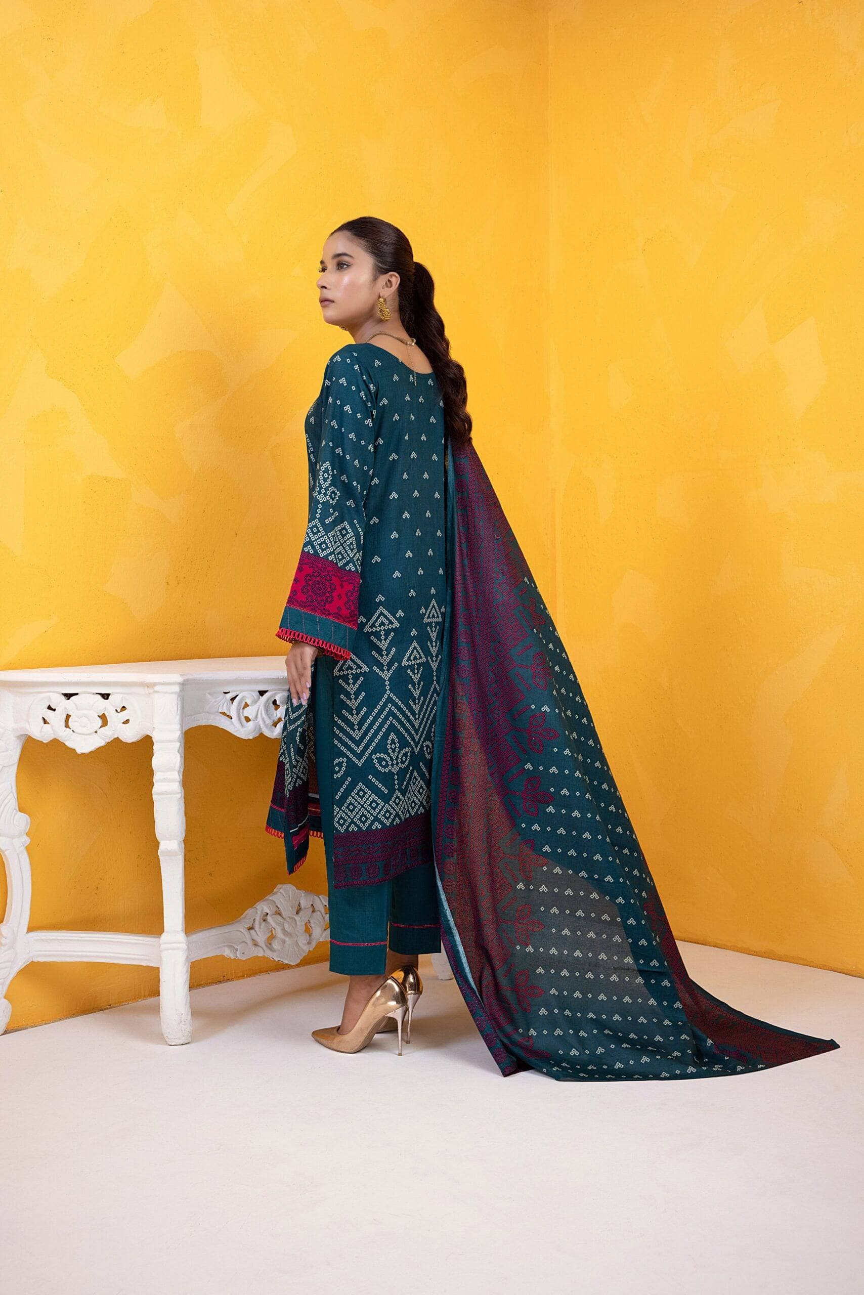 img_erum_misha_lawn_22_awwal_boutique