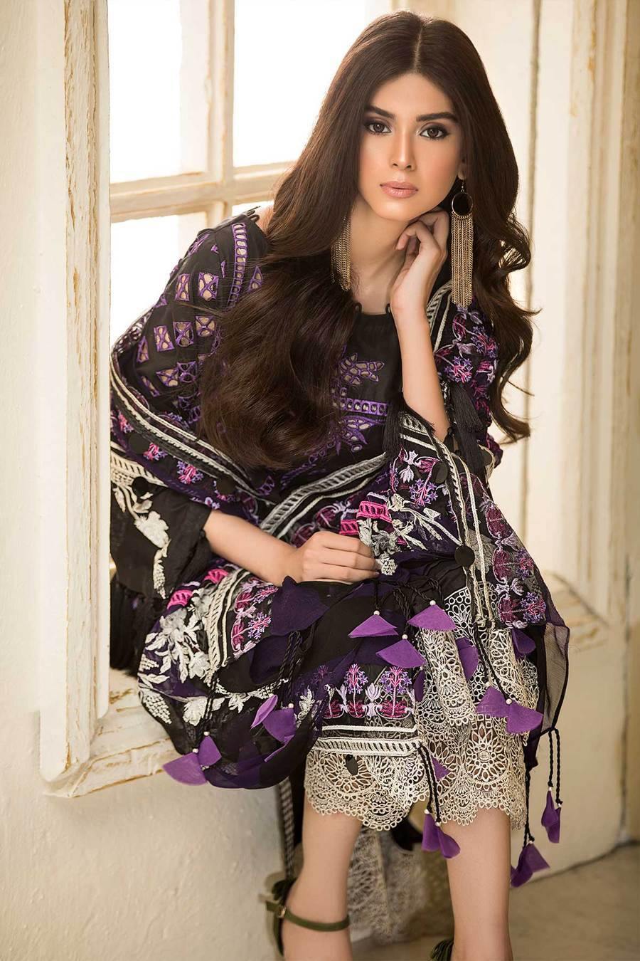 img_charizma_festive_signature_lawn_collection_2020_awwal_boutique