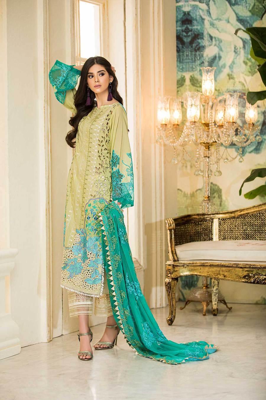 img_charizma_festive_signature_lawn_collection_2020_awwal_boutique
