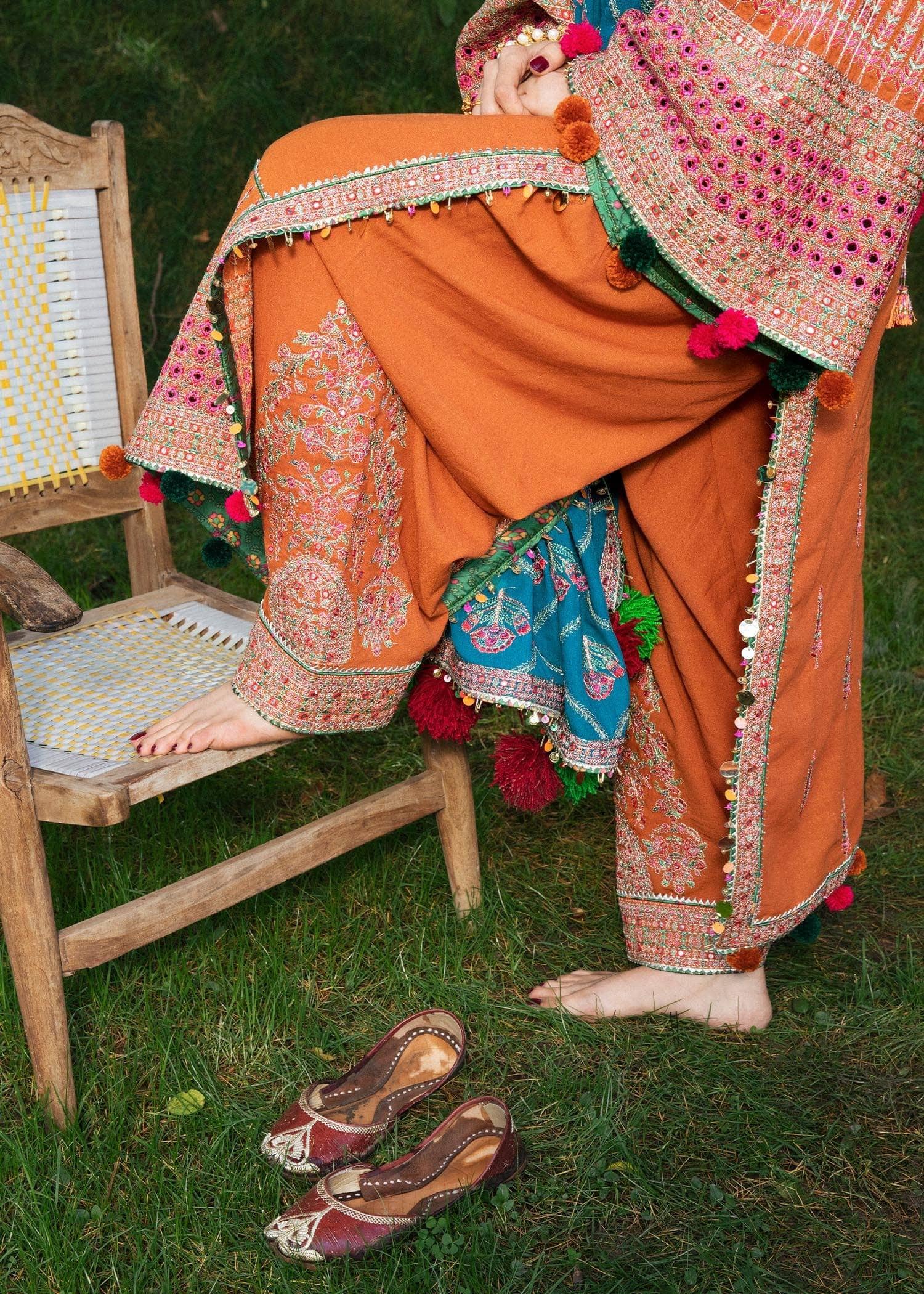 img_hussain_rehar_karandi_22_awwal_boutique