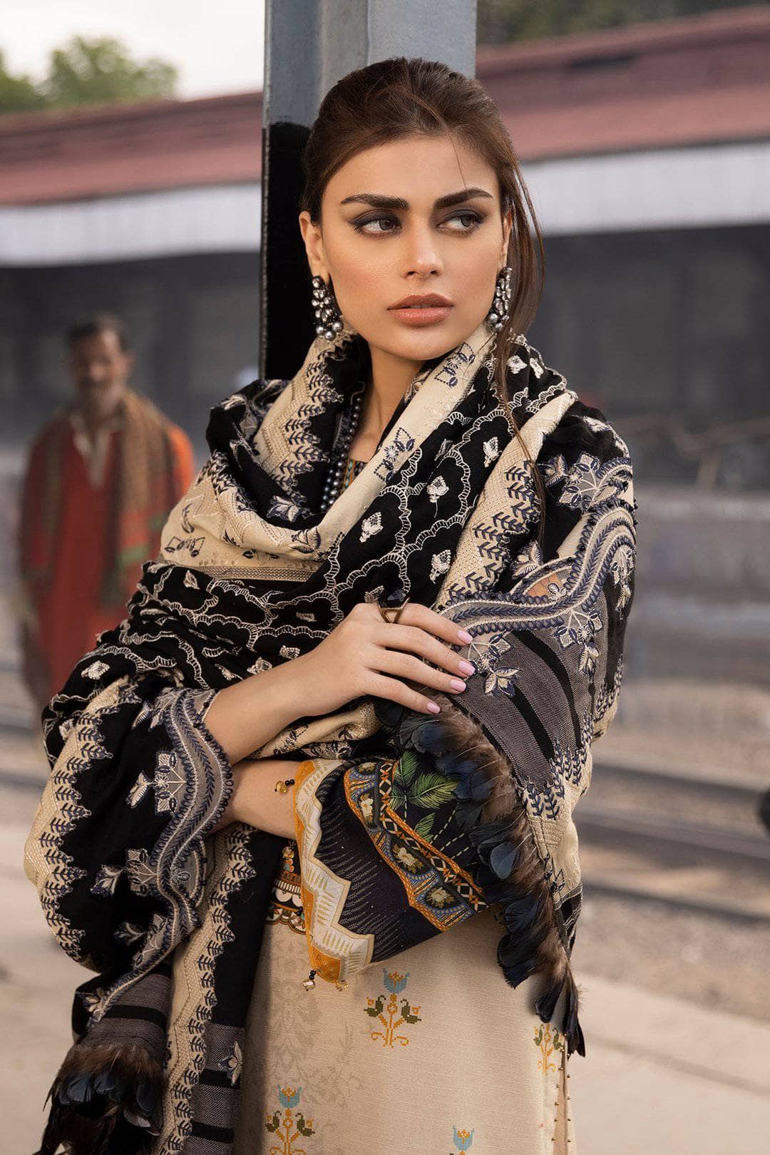 img_nureh_maya_khaddar_vol_2_awwal_boutique