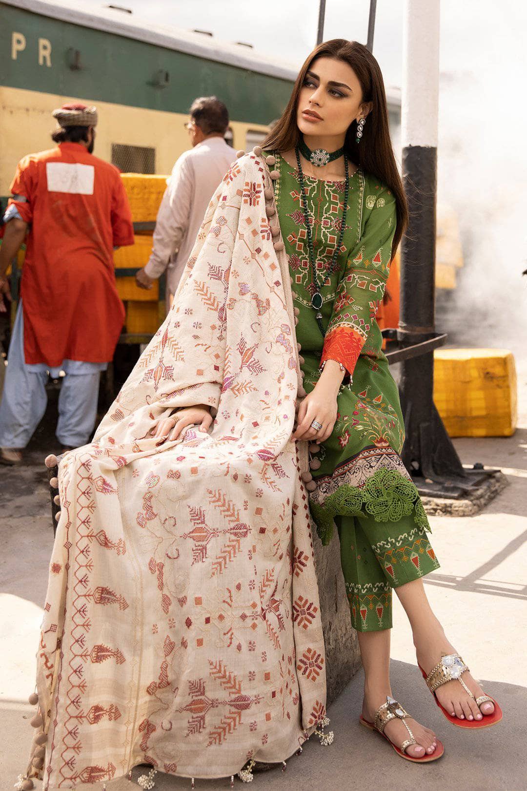 img_nureh_maya_khaddar_vol_2_awwal_boutique