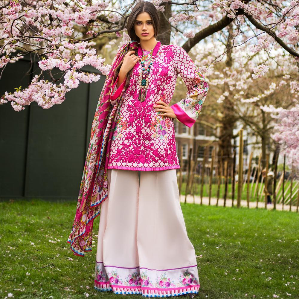 img_honey_waqar_lawn_collection_sale_awwal_boutique