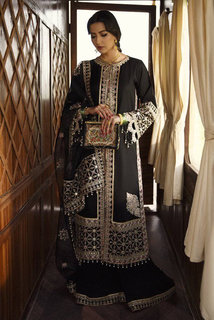 img_qalamkar_luxury_lawn_2021_awwal_boutique