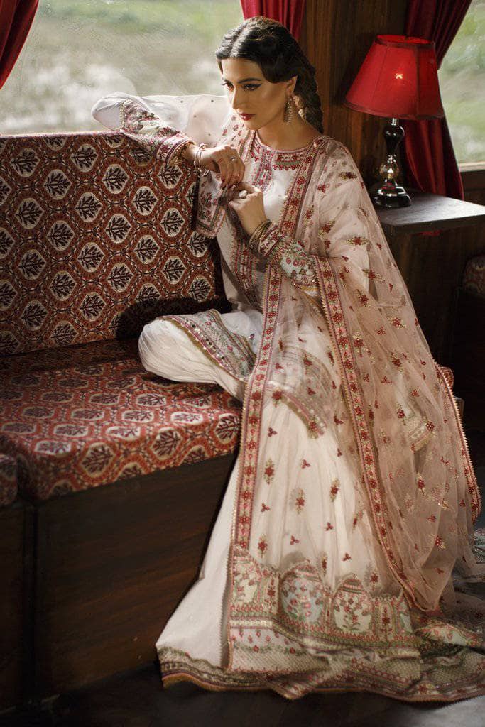 img_qalamkar_luxury_lawn_2021_awwal_boutique