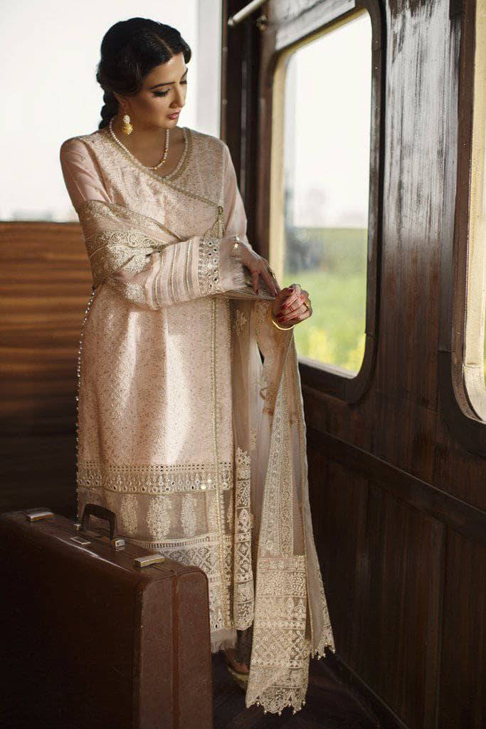 img_qalamkar_luxury_lawn_2021_awwal_boutique