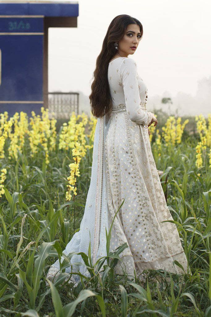 img_qalamkar_luxury_lawn_2021_awwal_boutique