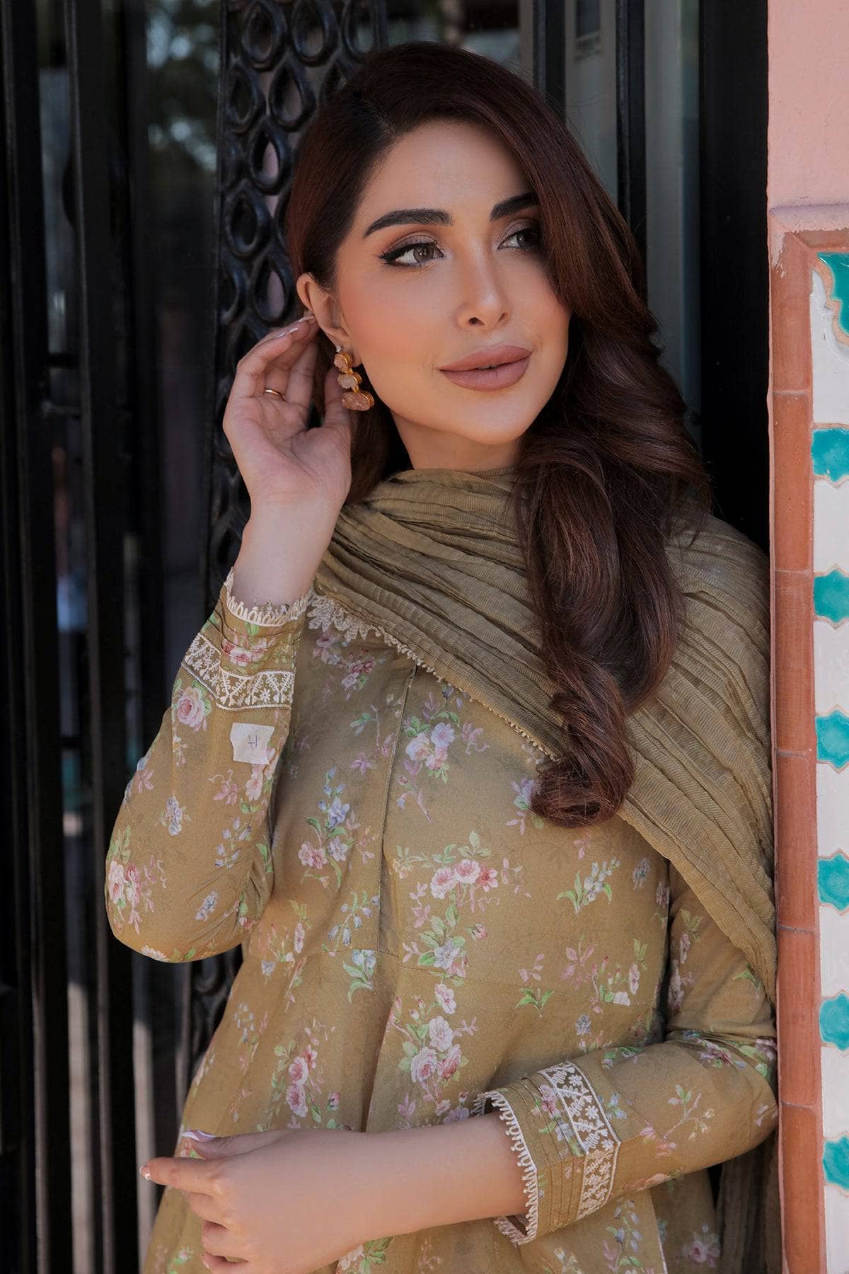 img_baroque_unstitched_lawn_collection_23_awwal_boutique