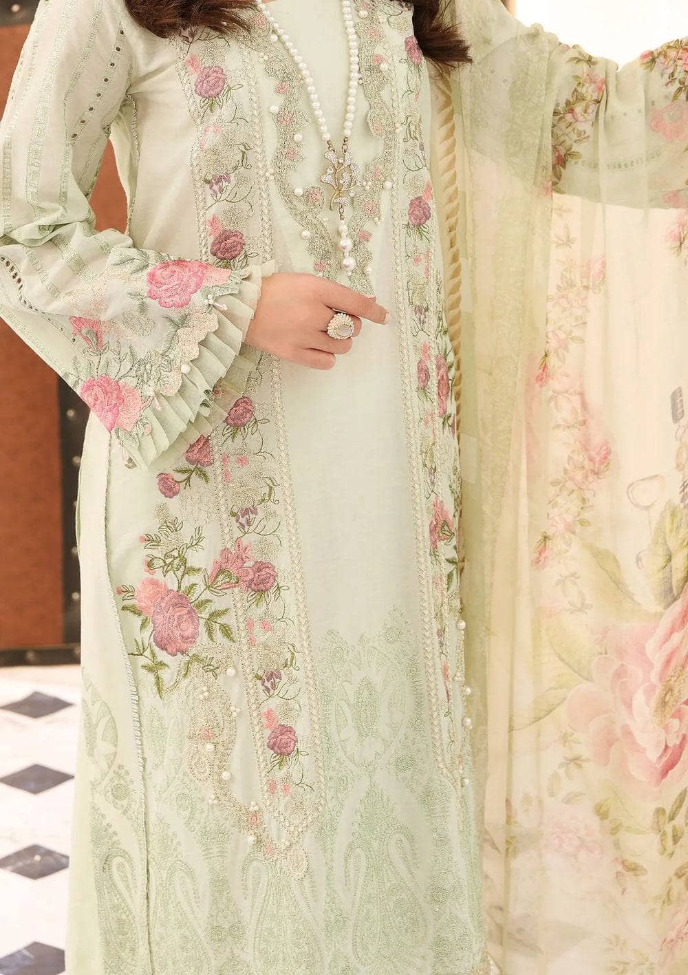 img_elaf_chikankari_lawn_23_awwal_boutique