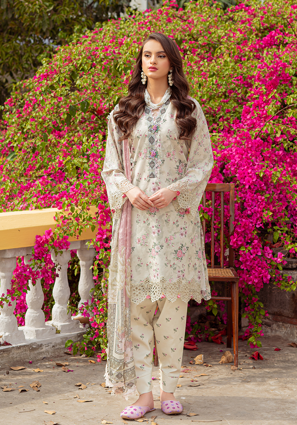 img_zarqash_lawn_23_awwal_boutique