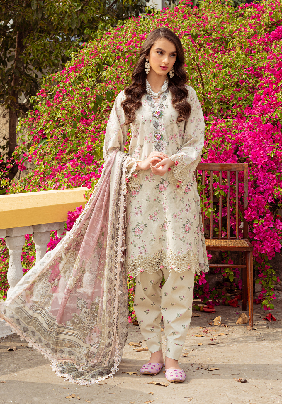 img_zarqash_lawn_23_awwal_boutique