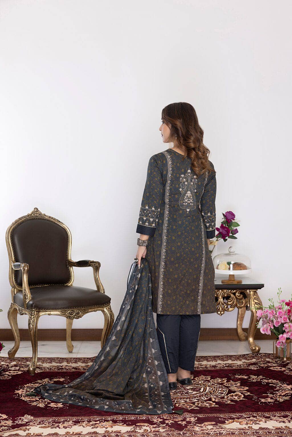 img_identics_by_regalia_awwal_boutique