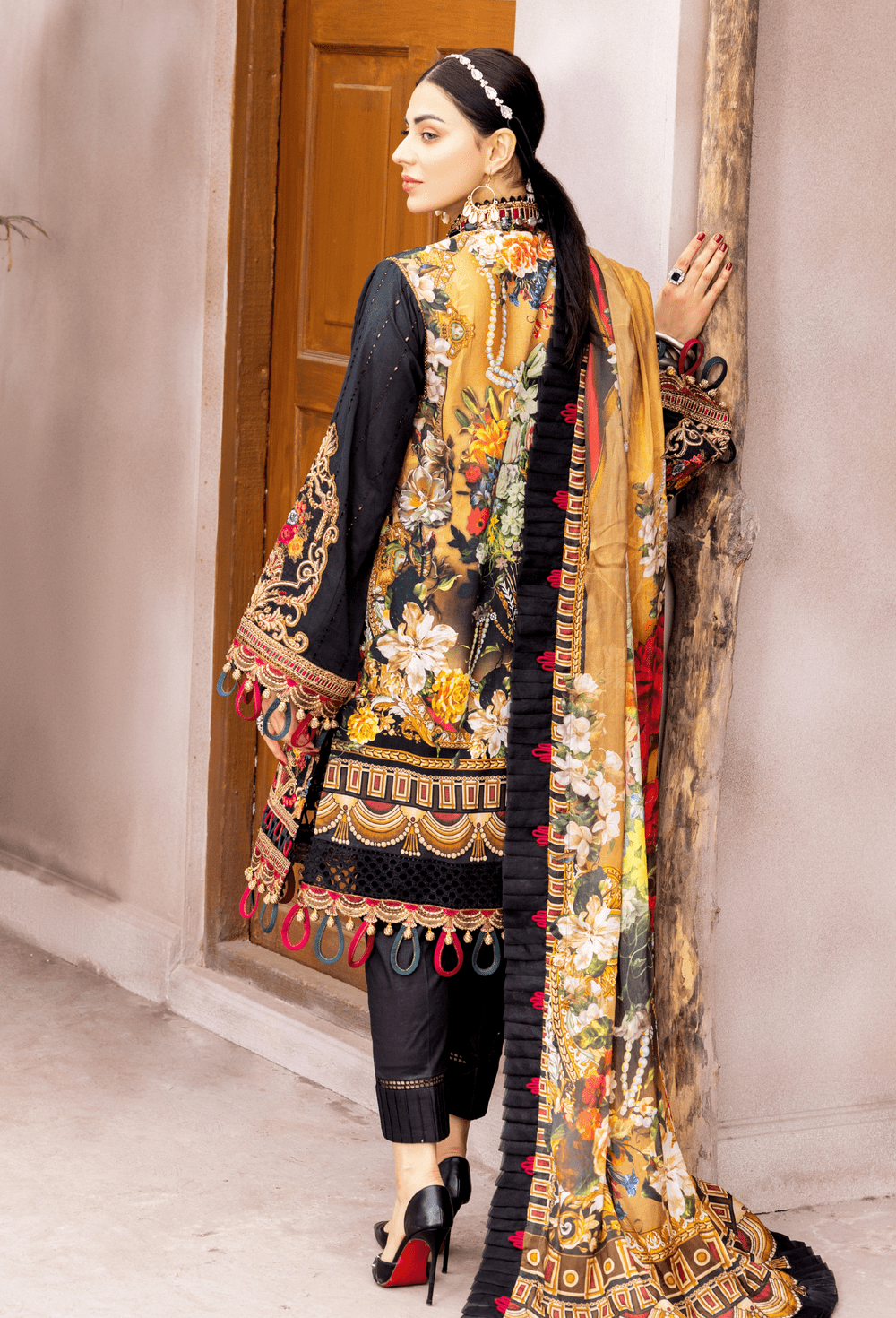 img_adans_libas_luxuriate_awwL_boutique