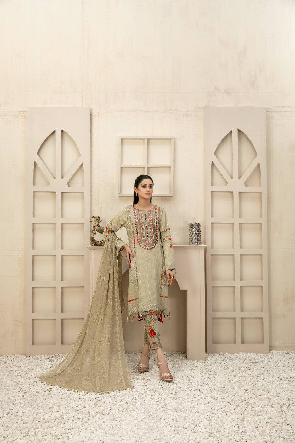 img_amna_sohail_melika_awwal_boutique