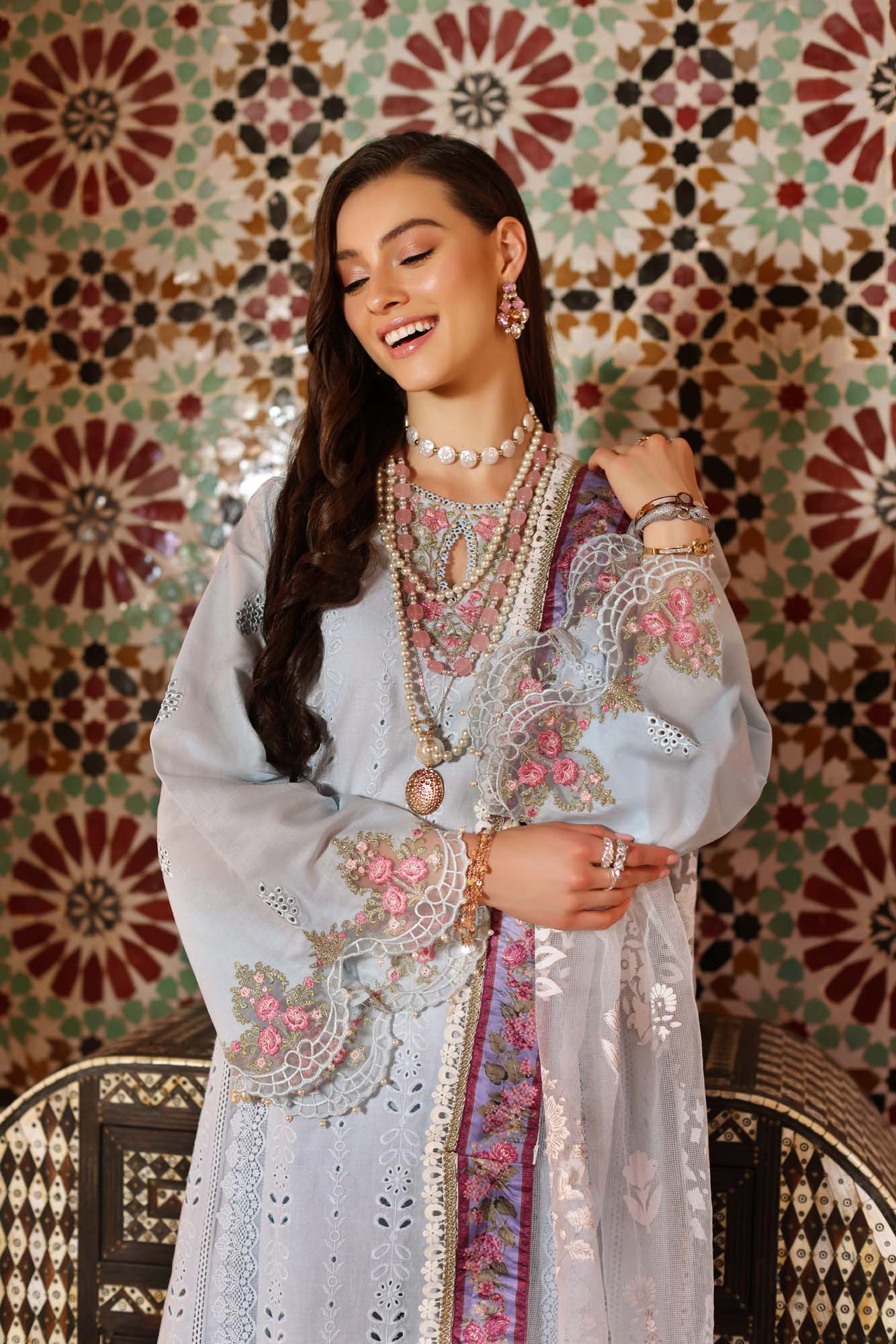 img_saadia_asad_noor_chikankari_23_awwal_boutique