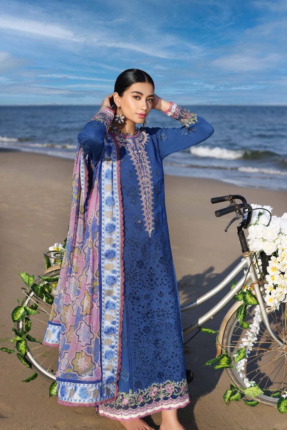 img_saadia_asad_noor_chikankari_23_awwal_boutique