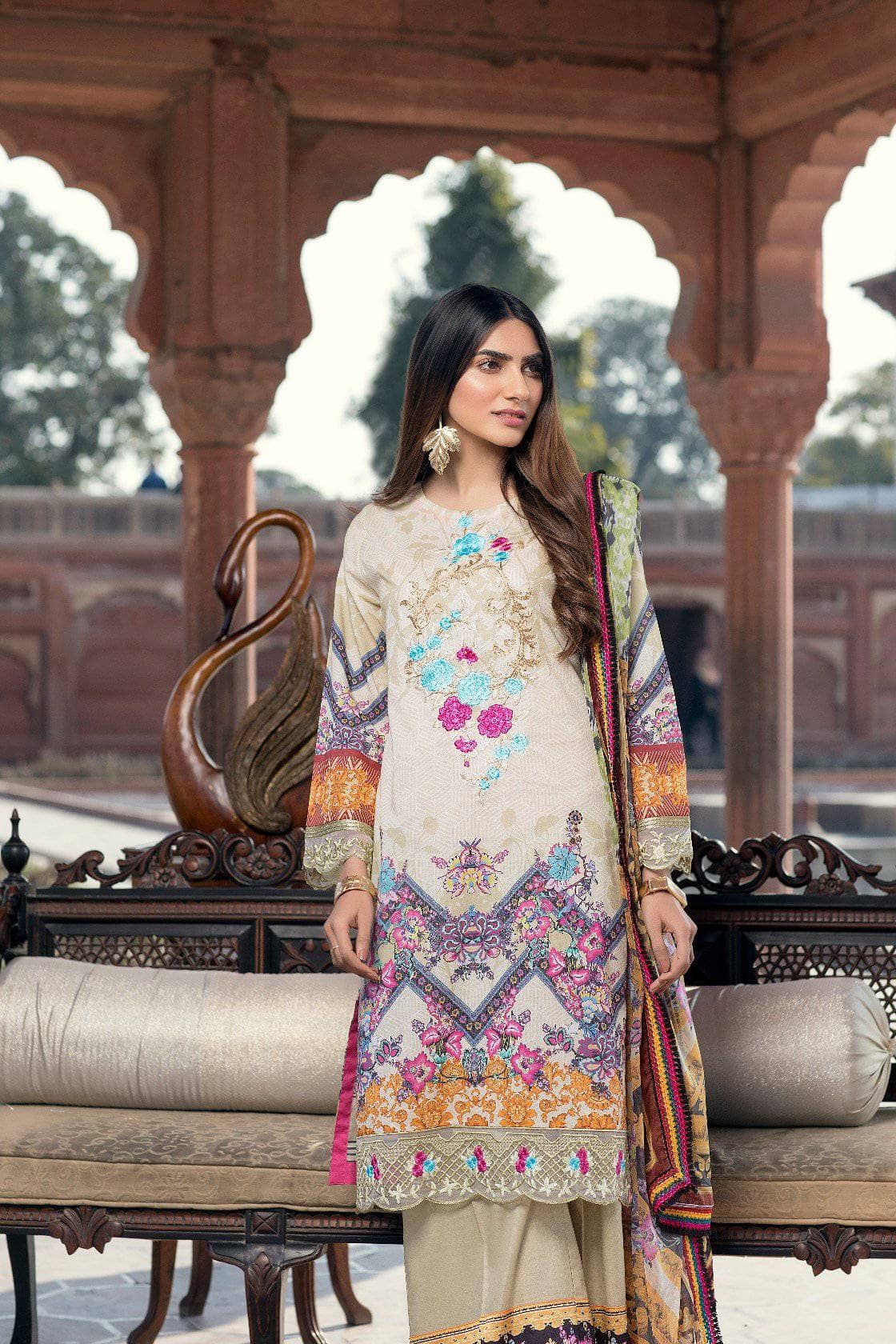 img_azure_luxury_lawn_collection_awwal_boutique