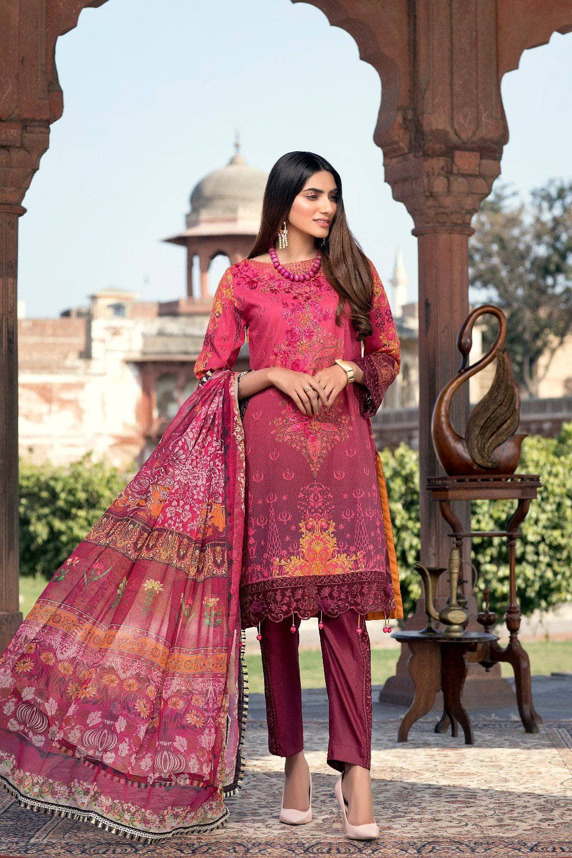 img_azure_luxury_lawn_collection_awwal_boutique