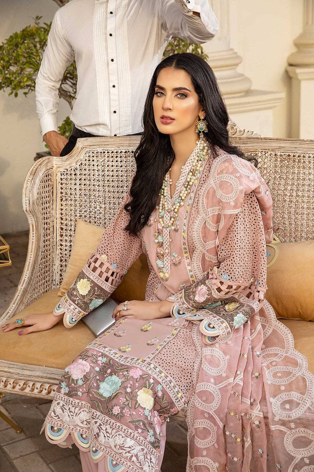 img_adans_libas_sensation_awwal_boutique