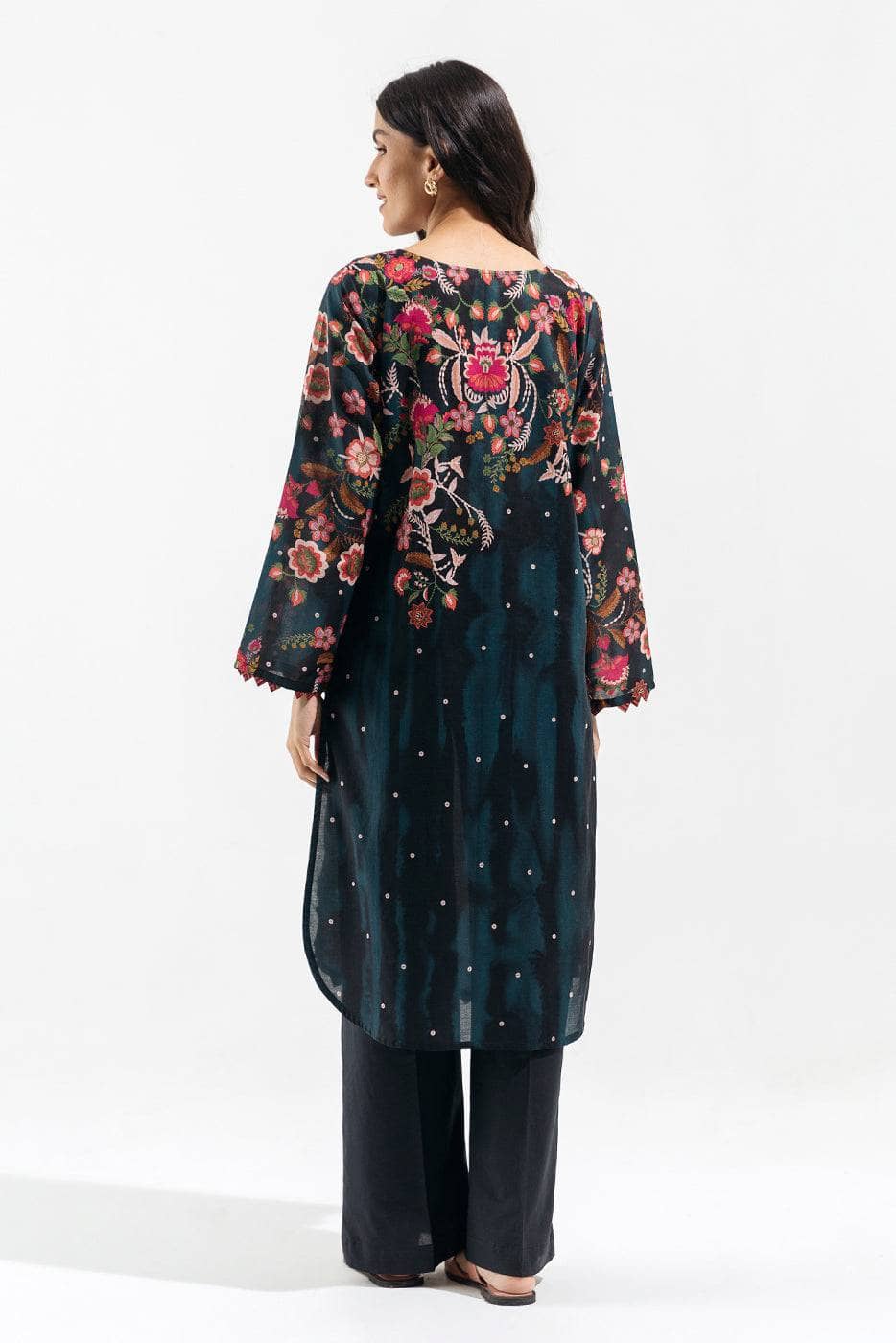 img_beechtree_lawn_23_awwal_boutique