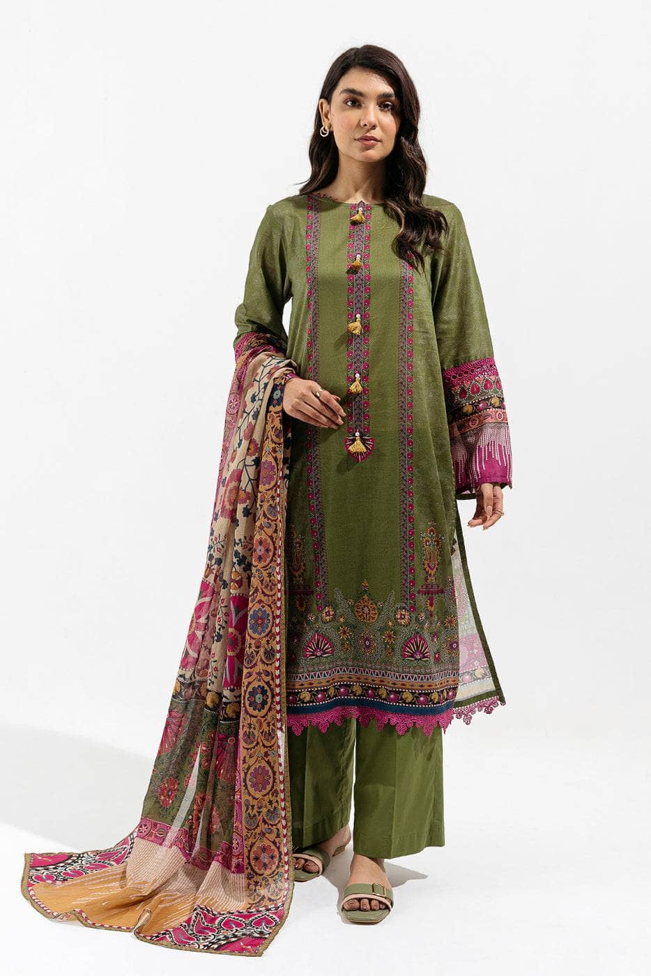 img_beechtree_lawn_23_awwal_boutique