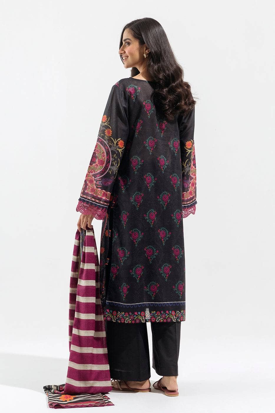 img_beechtree_lawn_23_awwal_boutique