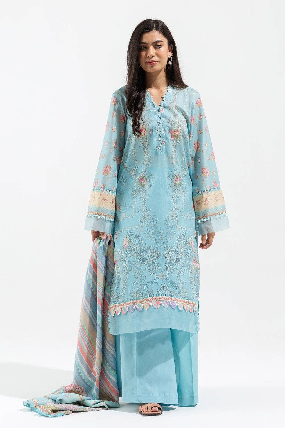 img_beechtree_lawn_23_awwal_boutique