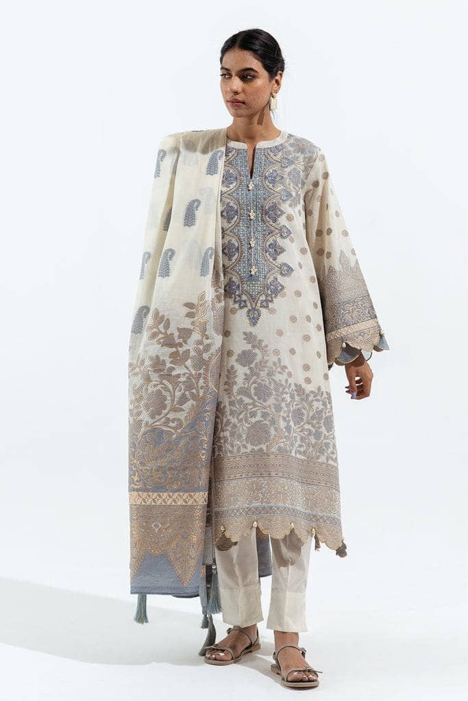 img_beechtree_lawn_2022_awwal_boutique