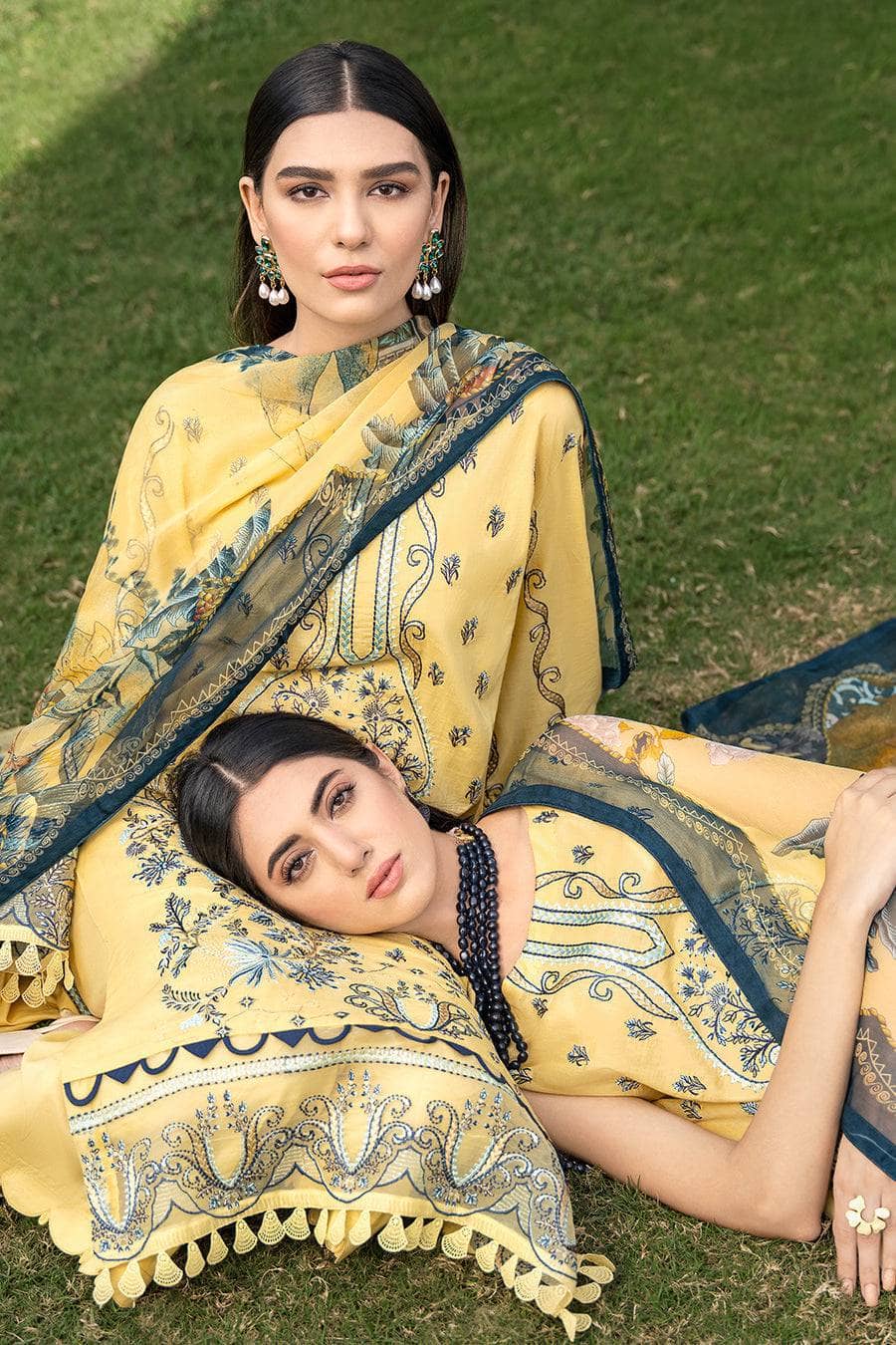 img_ramsha_andaz_lawn_23_awwal_boutique