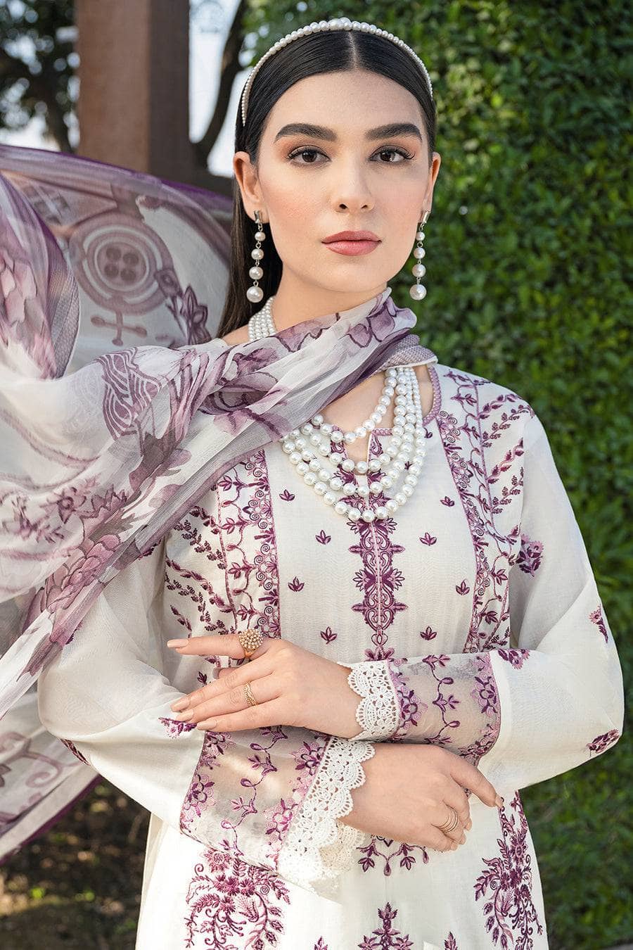 img_ramsha_andaz_lawn_23_awwal_boutique