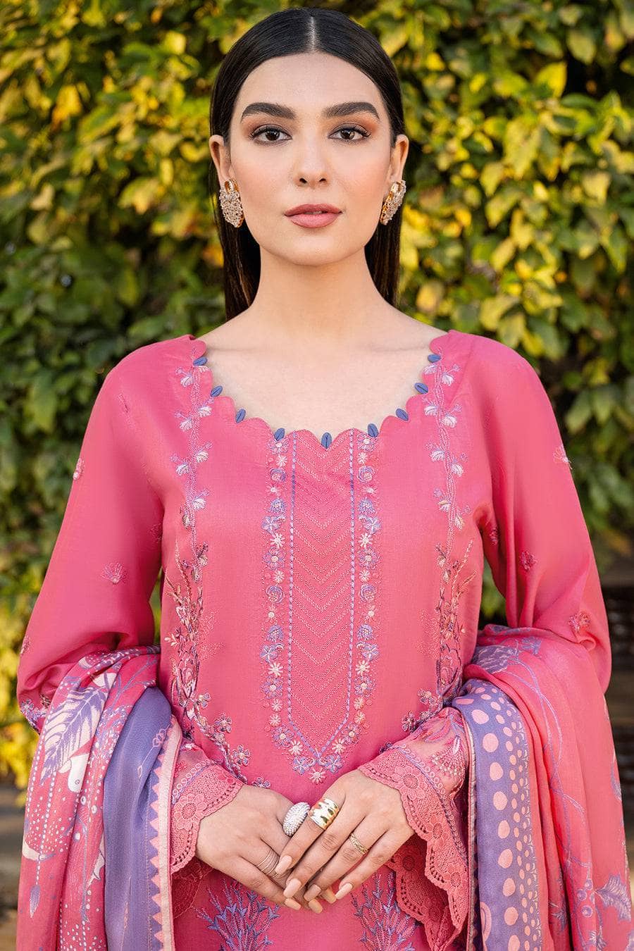 img_ramsha_andaz_lawn_23_awwal_boutique