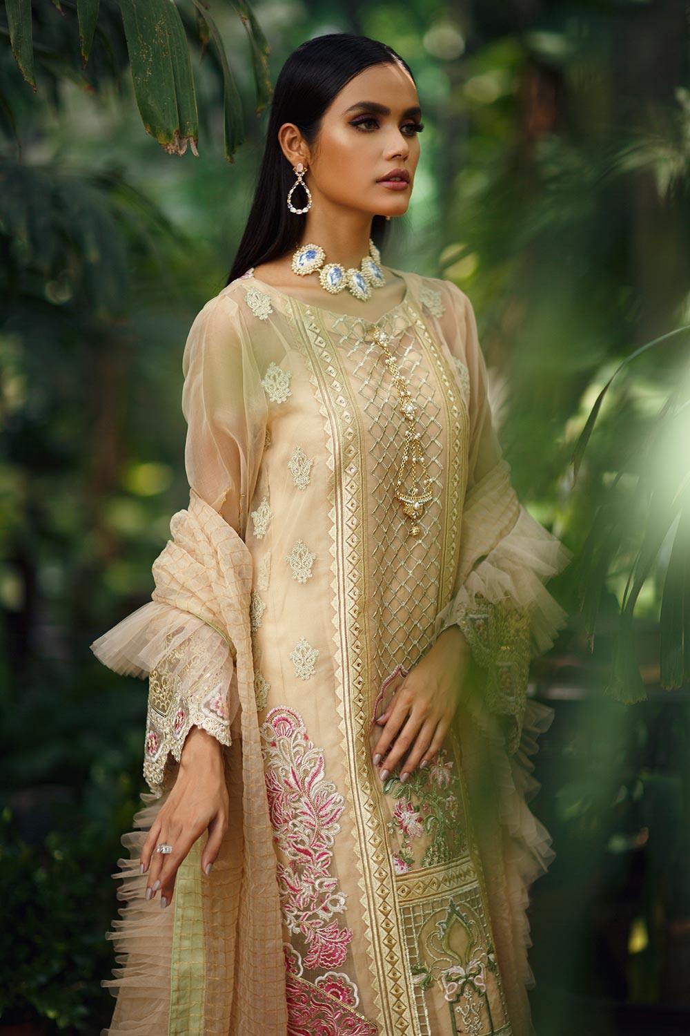 img_azalea_luxury_formals_awwal_boutique