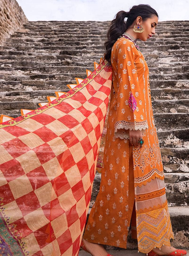 Img_zainab_chottani_awwal_boutique