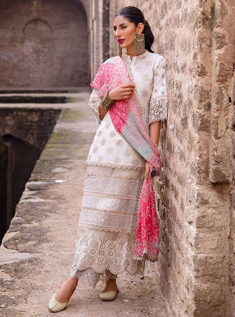 Img_zainab_chottani_awwal_boutique