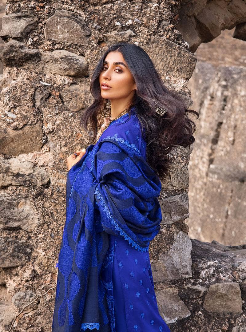 Img_zainab_chottani_awwal_boutique