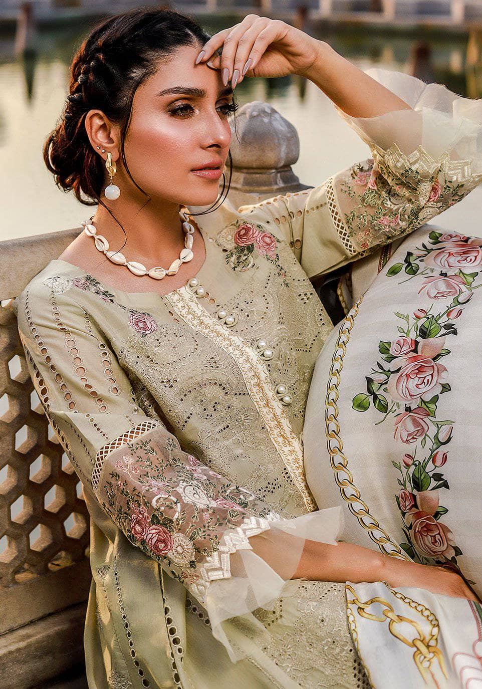 img_Elaf_festive_lawn_2021_awwal_boutique