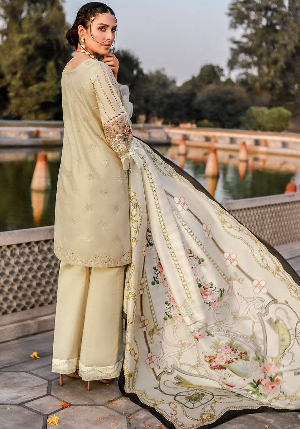 img_Elaf_festive_lawn_2021_awwal_boutique