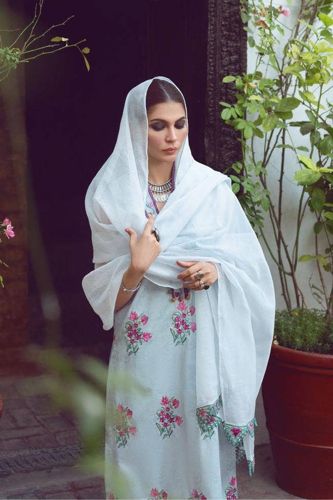 img_kinaar_lawn_by_shiza_hassan_2021_awwal_boutique