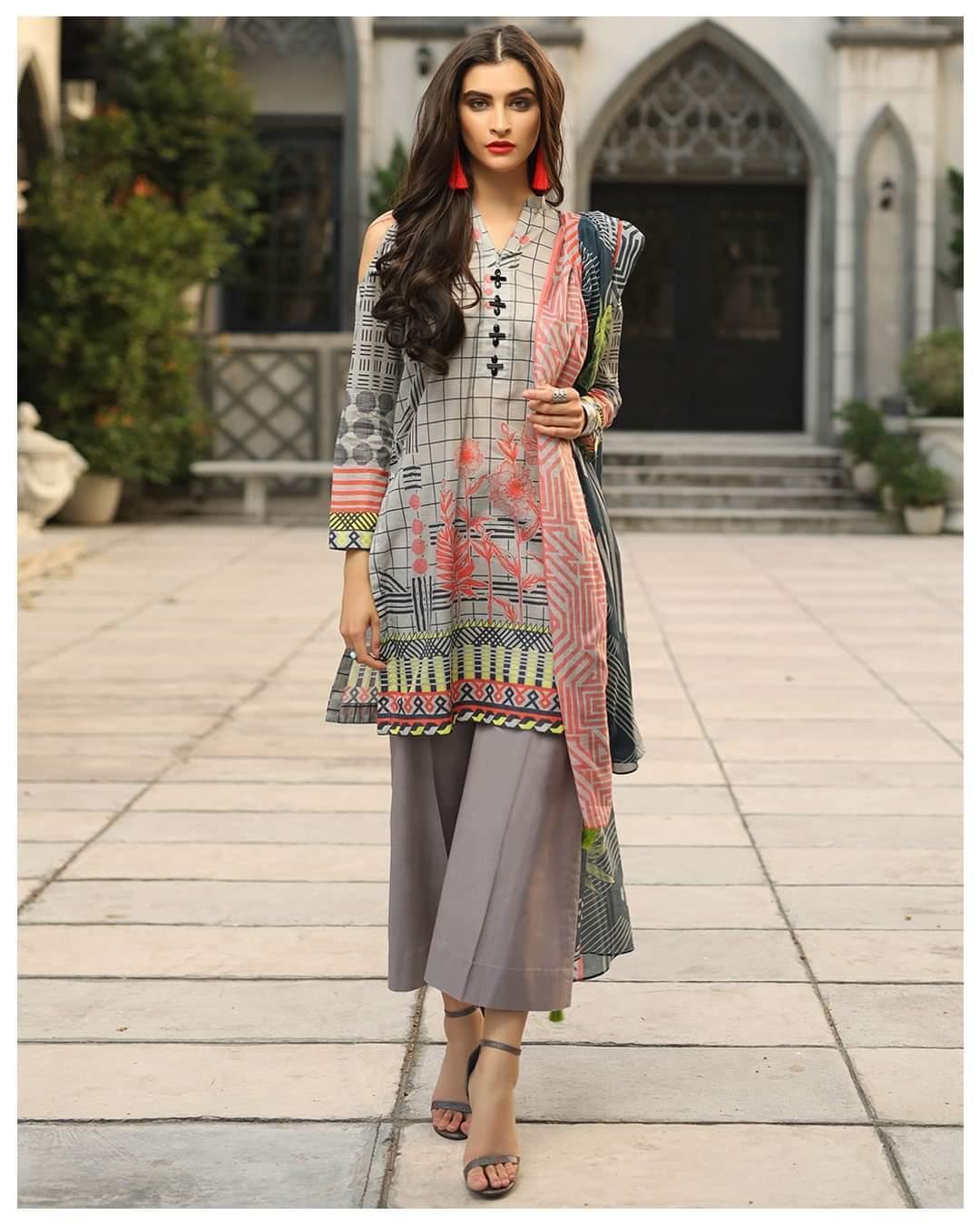 img_lsm_komal_lawn_collection_awwal_boutique