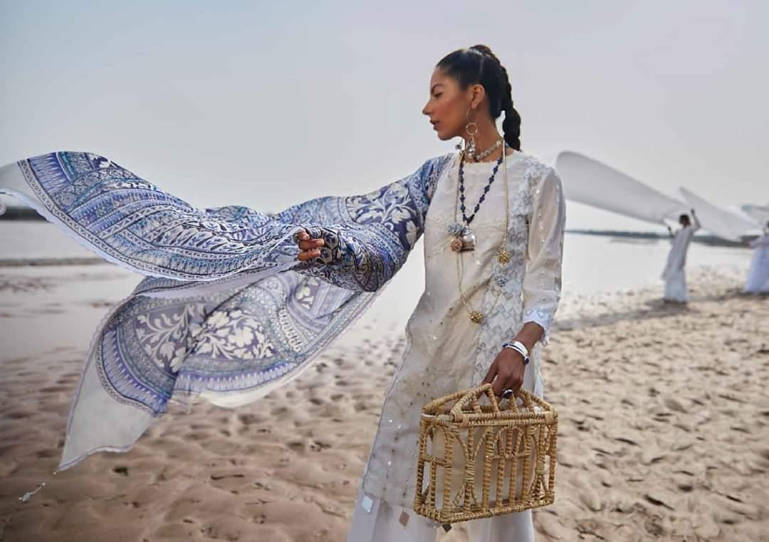 img_mahgul_lawn_2020_awwal_boutique