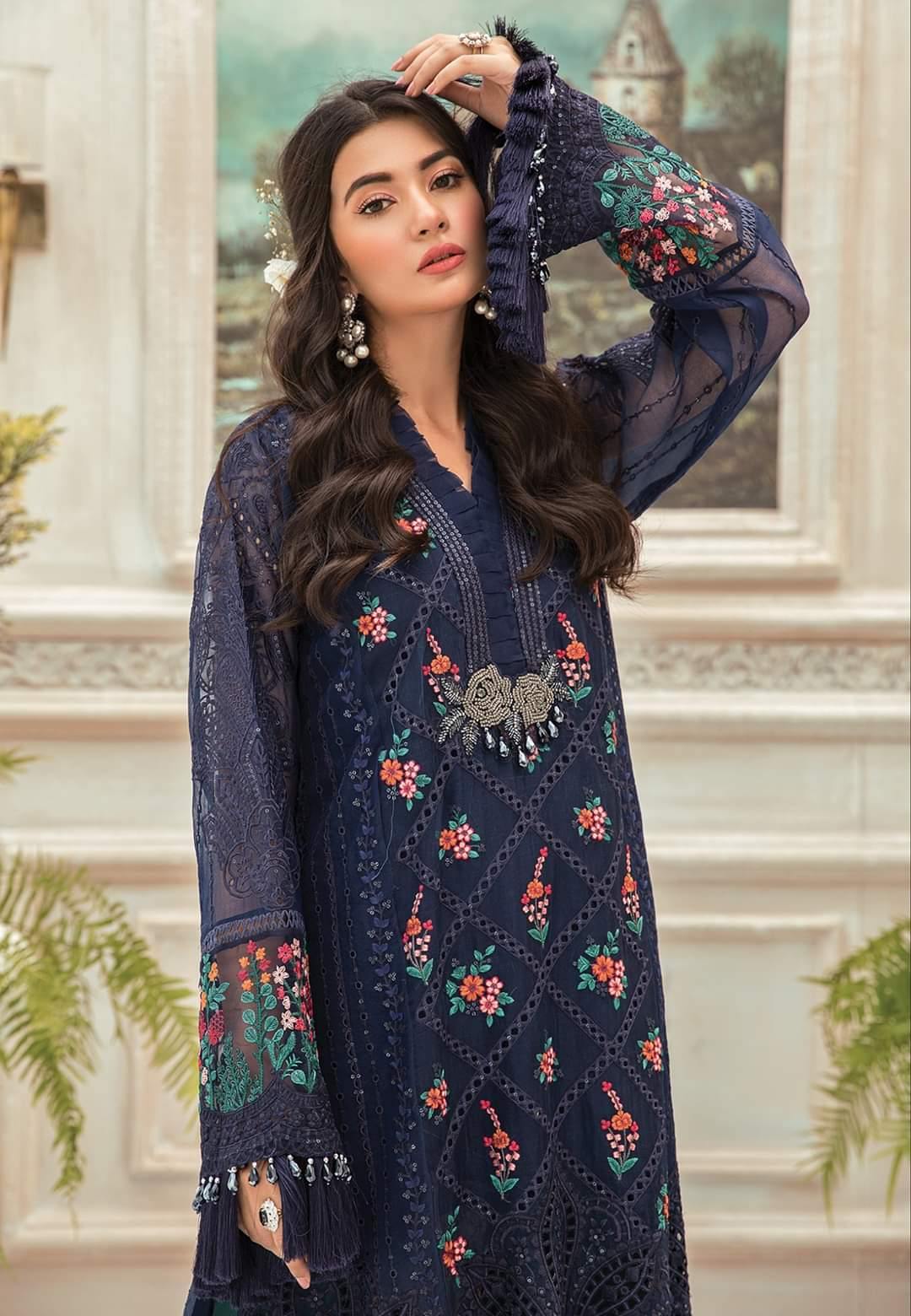 img_maria_b_mbroidered_chiffon_2020_awwal_boutique