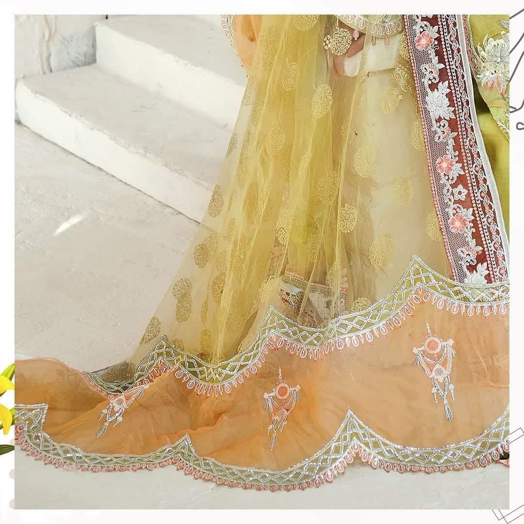 img_maryam_hussain_luxury_formals_chiffon_wedding_awwal_boutique